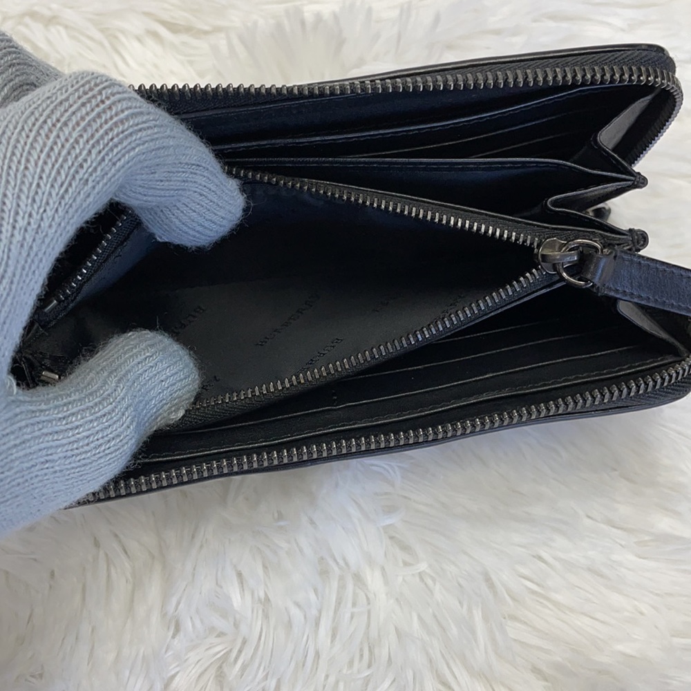 BURBERRY LONDON ZIP AROUND WALLET - Picture 7 of 12